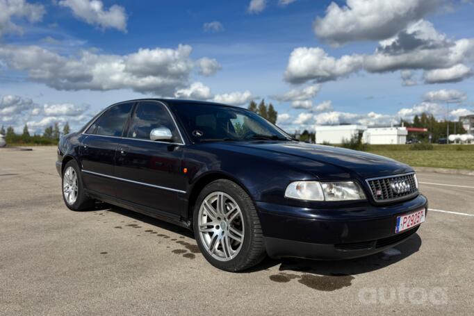 Audi S8 D2 Sedan