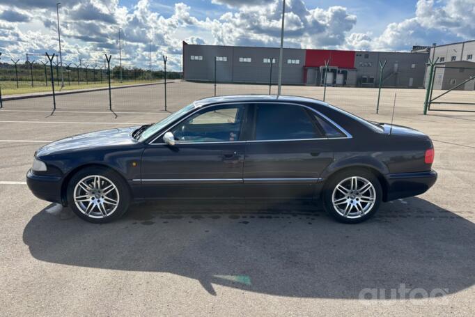 Audi S8 D2 Sedan