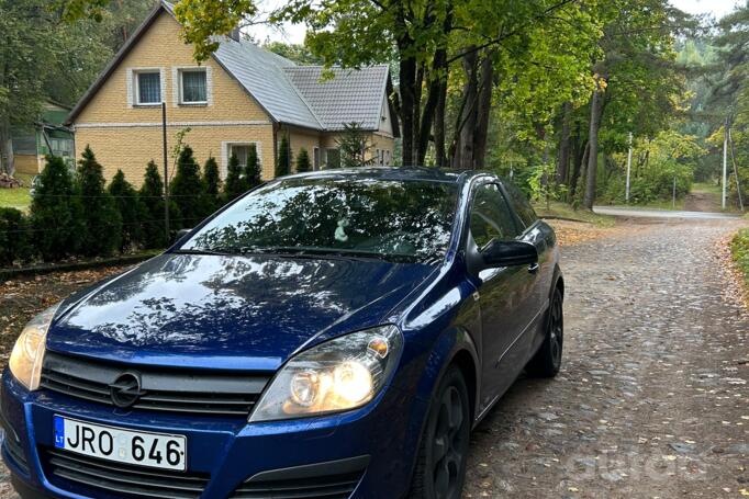 Opel Astra H Hatchback