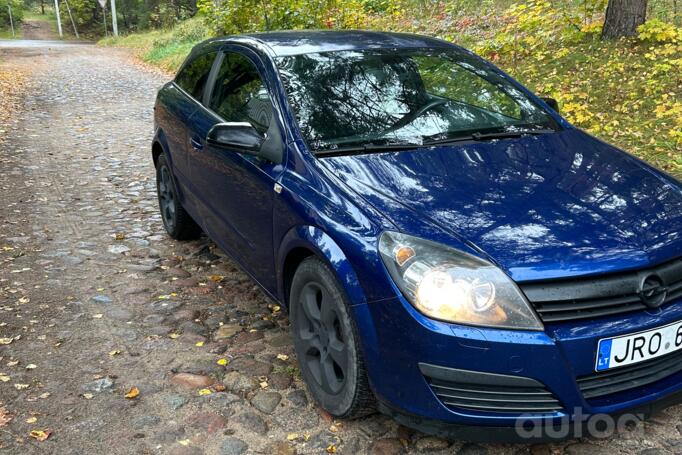 Opel Astra H Hatchback