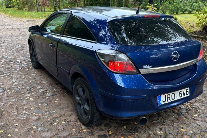 Opel Astra H Hatchback