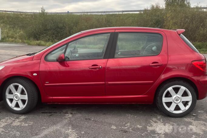 Peugeot 307 1 generation [restyling] Hatchback 5-doors