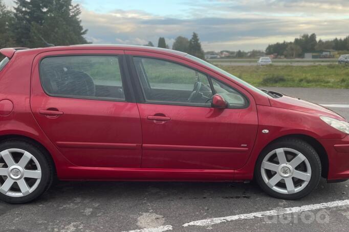 Peugeot 307 1 generation [restyling] Hatchback 5-doors