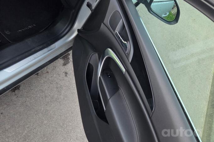 Opel Insignia A Sports Tourer OPC wagon 5-doors
