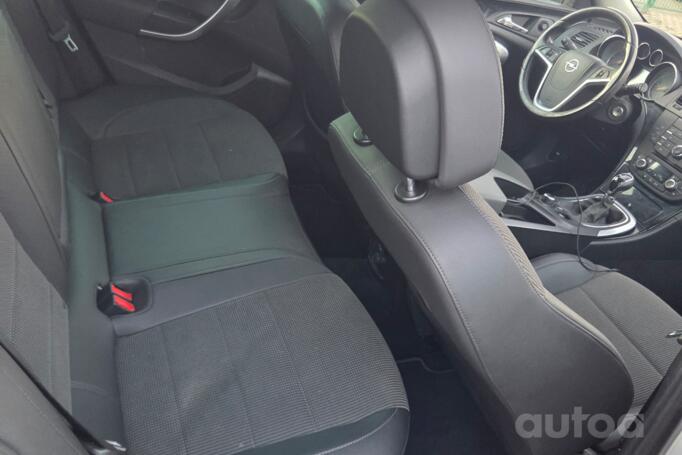 Opel Insignia A Sports Tourer OPC wagon 5-doors