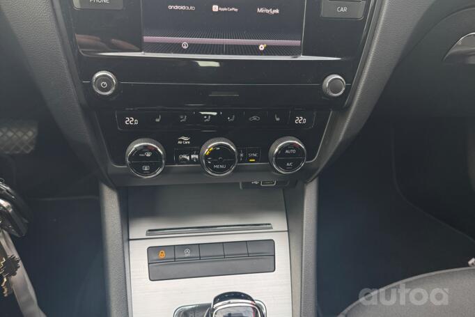 Skoda Octavia 3 generation [restyling] Combi wagon 5-doors