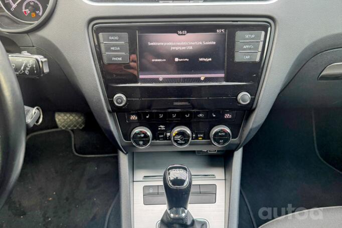 Skoda Octavia 3 generation [restyling] Combi wagon 5-doors