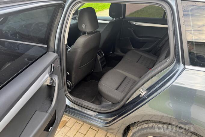 Skoda Octavia 3 generation [restyling] Combi wagon 5-doors