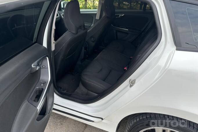 Volvo V60 1 generation [restyling] wagon 5-doors