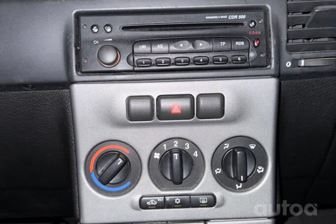 Opel Zafira A [restyling] Minivan 5-doors