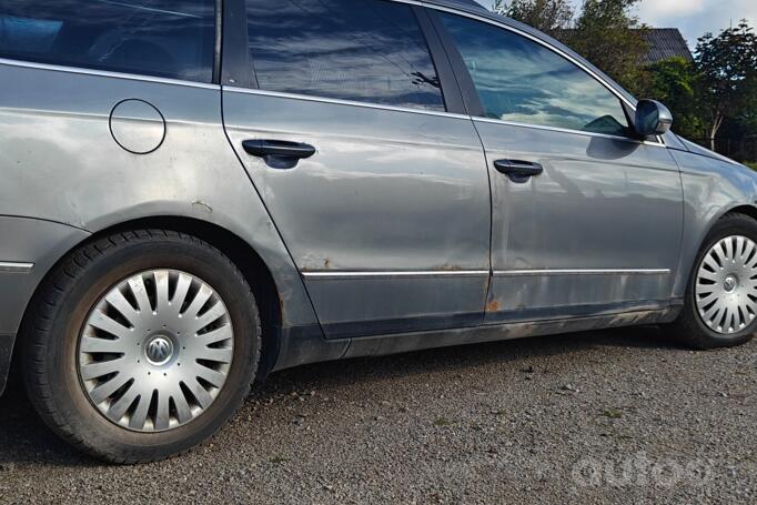 Volkswagen Passat B6 wagon 5-doors