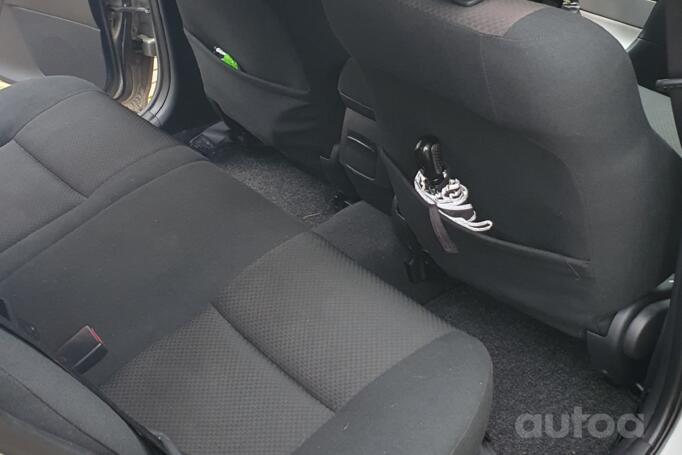 Toyota Corolla E120/E130 [restyling]