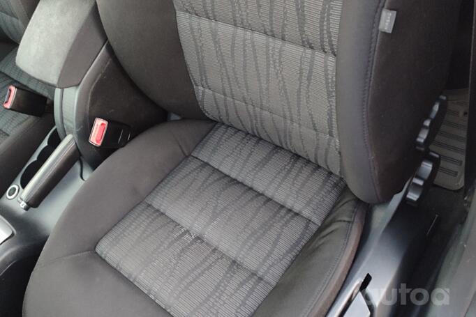 Skoda Octavia 2 generation [restyling] Combi wagon 5-doors