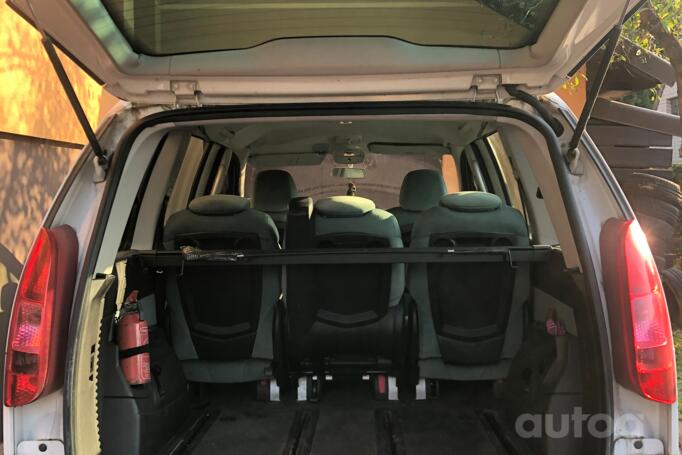 Peugeot 807 1 generation Minivan