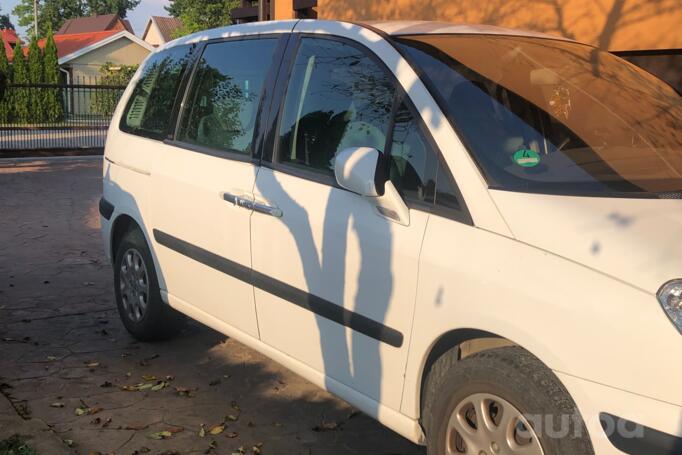 Peugeot 807 1 generation Minivan