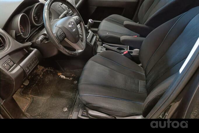 Mazda 5 CW Minivan