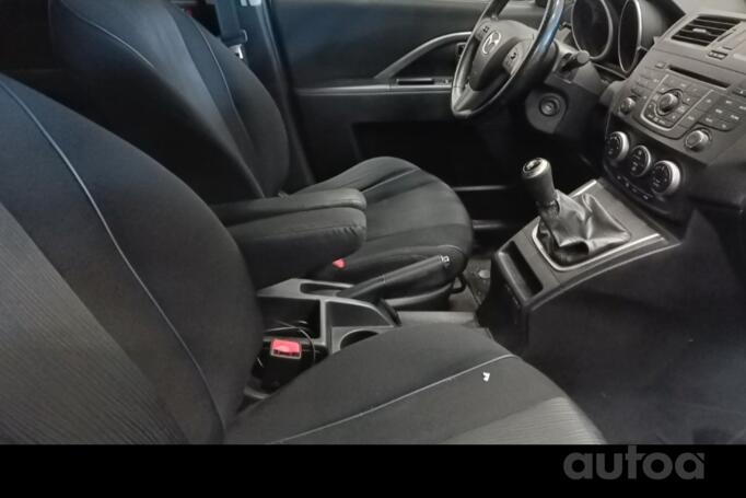 Mazda 5 CW Minivan