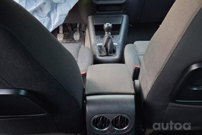 Volkswagen Tiguan 1 generation Crossover