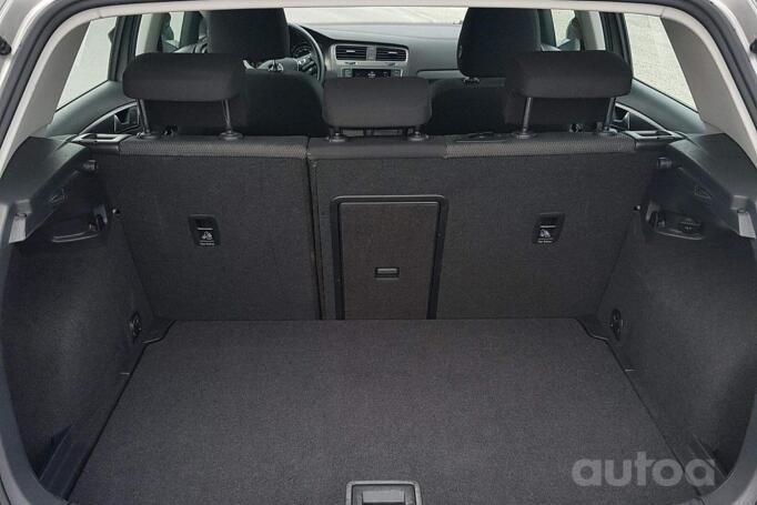 Volkswagen Golf 7 generation Hatchback 5-doors