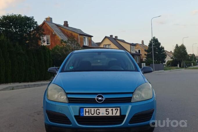Opel Astra H Hatchback