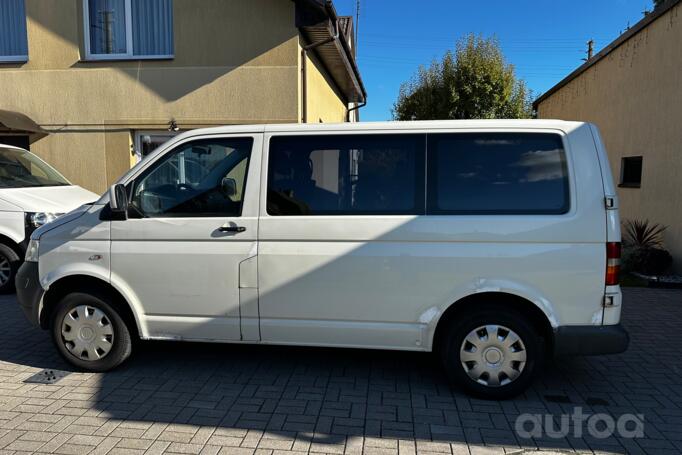 Volkswagen Transporter T5 Minivan 4-doors