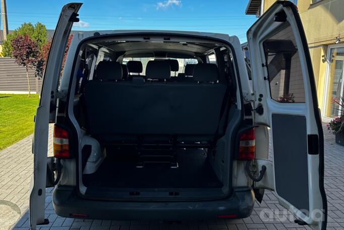 Volkswagen Transporter T5 Minivan 4-doors