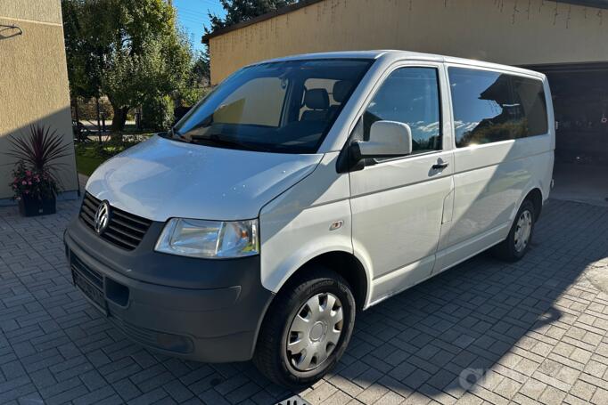 Volkswagen Transporter T5 Minivan 4-doors