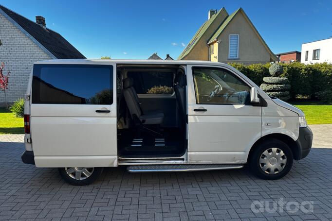 Volkswagen Transporter T5 Minivan 4-doors