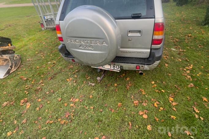 Opel Frontera B SUV 5-doors