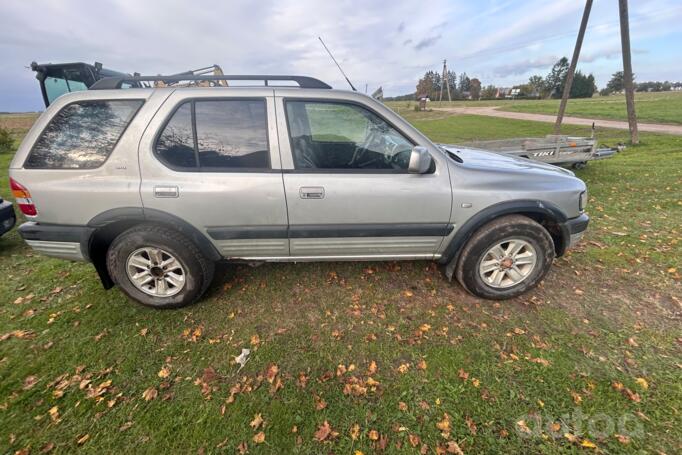 Opel Frontera B SUV 5-doors