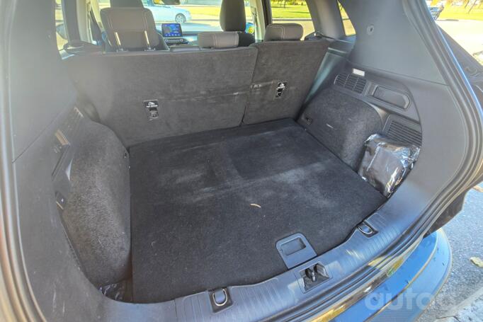 Ford Kuga 2 generation [restyling] Crossover