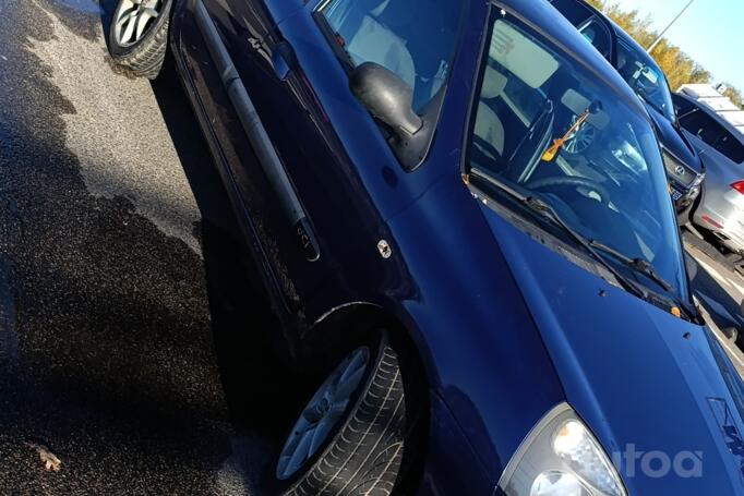 Renault Clio 2 generation Hatchback 5-doors