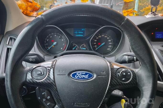 Ford Focus 3 generation Hatchback 5-doors