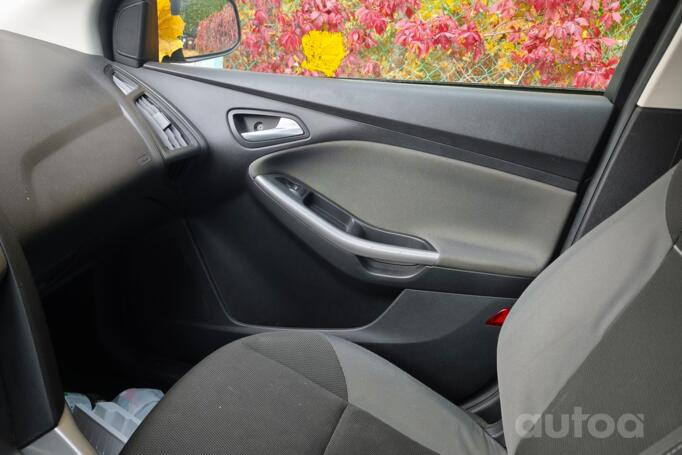Ford Focus 3 generation Hatchback 5-doors