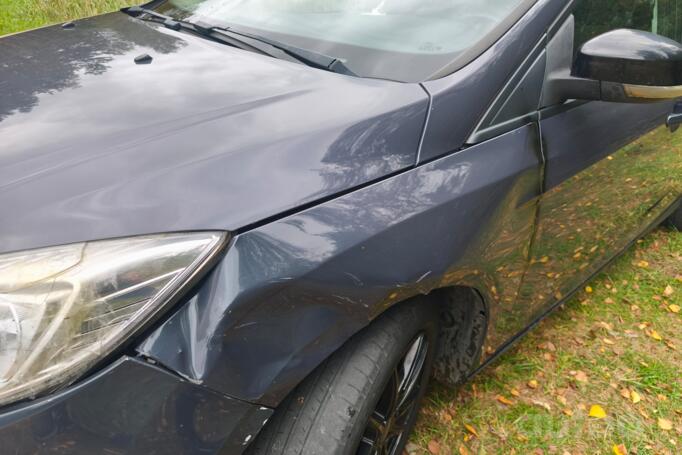 Ford Focus 3 generation Hatchback 5-doors