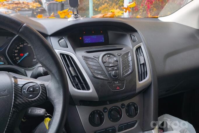 Ford Focus 3 generation Hatchback 5-doors