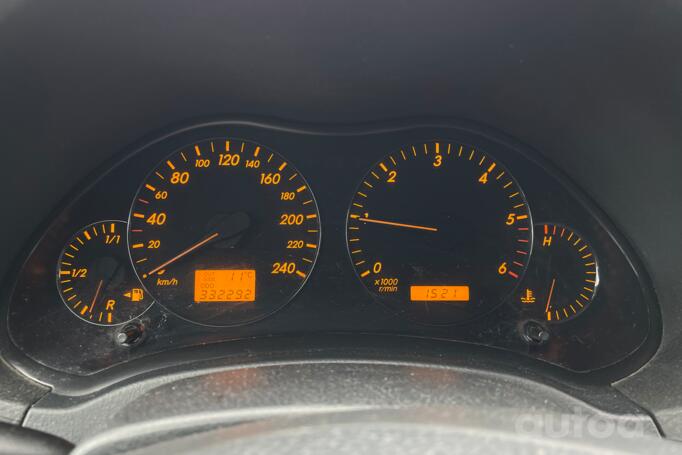 Toyota Avensis 2 generation wagon