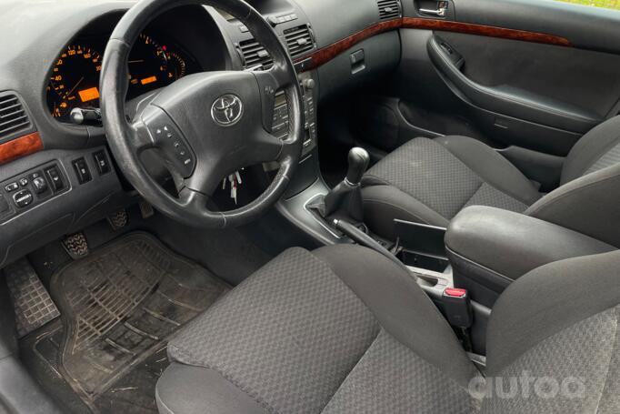 Toyota Avensis 2 generation wagon