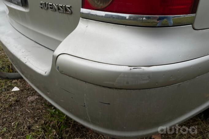 Toyota Avensis 2 generation wagon