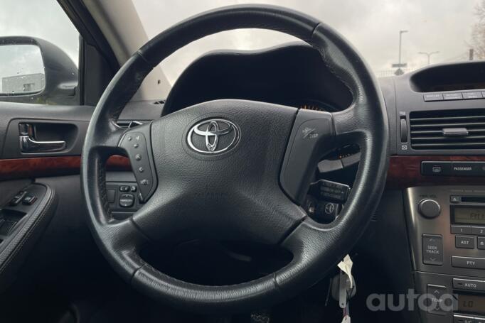 Toyota Avensis 2 generation wagon