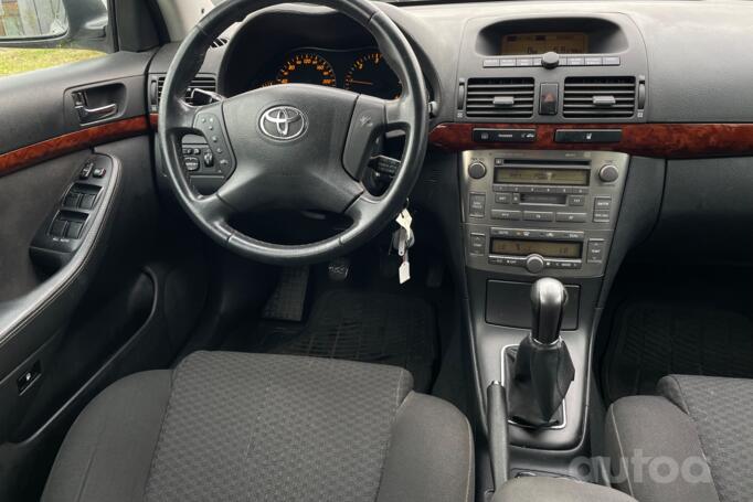Toyota Avensis 2 generation wagon