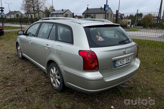 Toyota Avensis 2 generation wagon