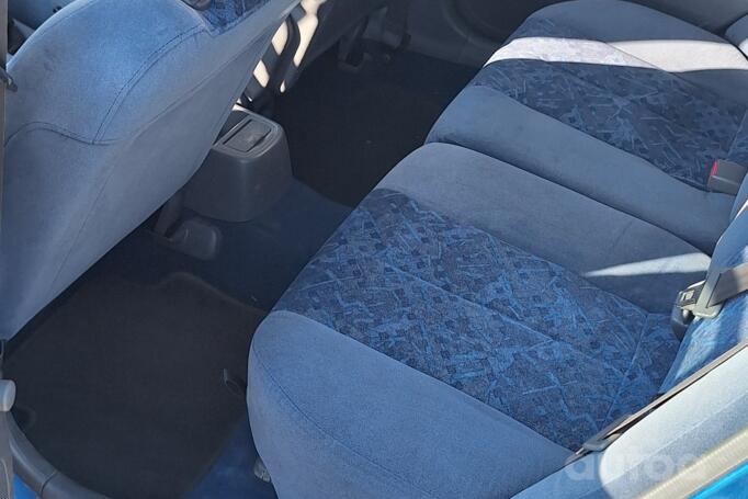 Mazda 323 BA [restyling] Hatchback