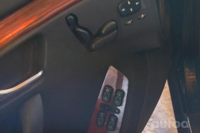 Mercedes-Benz S-Class W220 Sedan