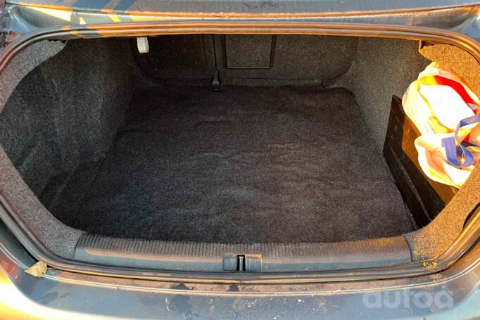 Volkswagen Jetta 5 generation Sedan 4-doors