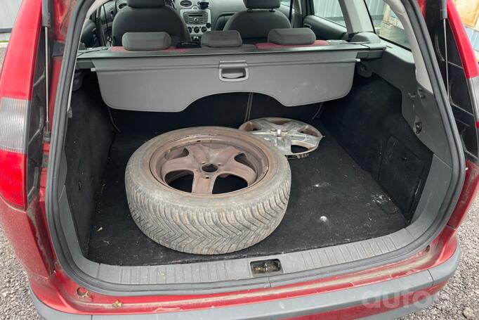 Ford Focus 2 generation wagon 5-doors