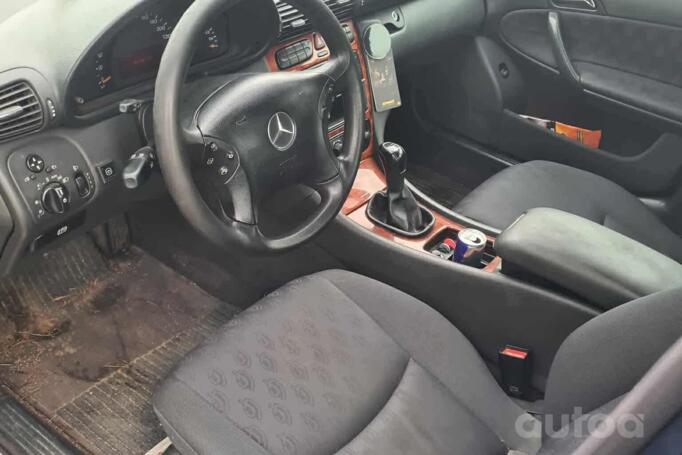 Mercedes-Benz C-Class W203/S203/CL203 Sedan 4-doors