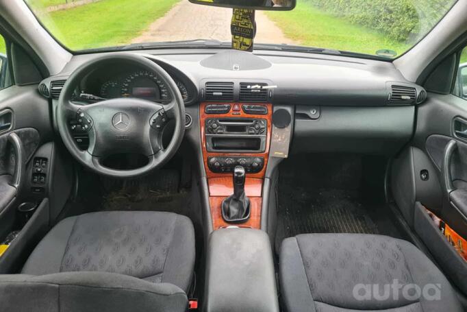 Mercedes-Benz C-Class W203/S203/CL203 Sedan 4-doors