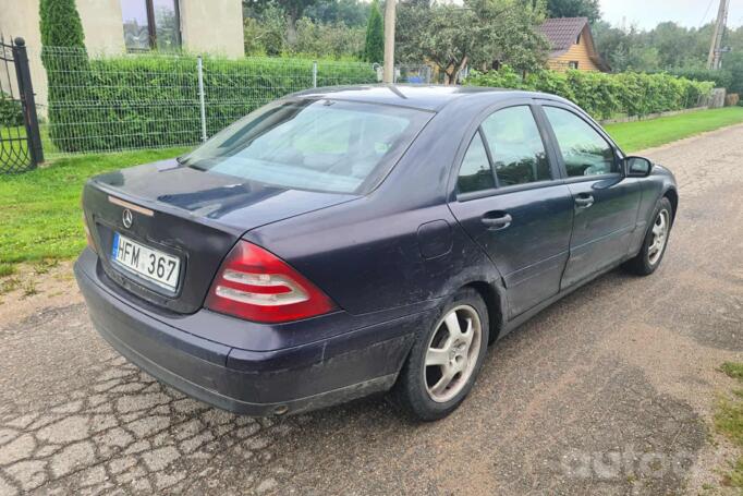 Mercedes-Benz C-Class W203/S203/CL203 Sedan 4-doors