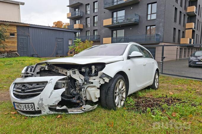 Opel Insignia A Sports Tourer wagon 5-doors
